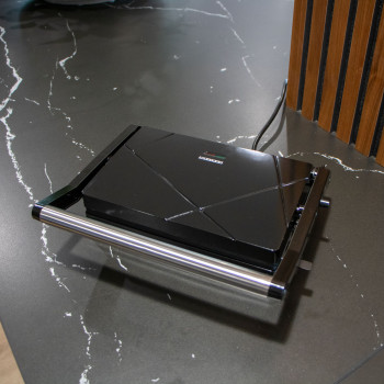 16240111 Panini grill en contactgrill met antiaanbaklaag en oververhittingsbeveiliging 1000w zwart Product foto