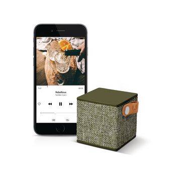 1RB1000AR Bluetooth-speaker rockbox cube fabriq edition 3 w army In gebruik foto