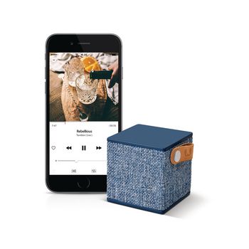 1RB1000IN Bluetooth-speaker rockbox cube fabriq edition 3 w indigo In gebruik foto
