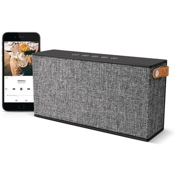 1RB5000CC Bluetooth-speaker rockbox chunk fabriq edition 20 w concrete In gebruik foto