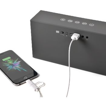 1RB5000CC Bluetooth-speaker rockbox chunk fabriq edition 20 w concrete In gebruik foto