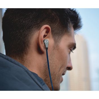 3EP100IN Lace headset in-ear 3.5 mm ingebouwde microfoon 1.2 m indigo In gebruik foto