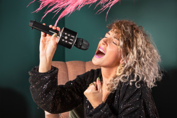 BMC-090BK Bluetooth® karaokemicrofoon met luidspreker & verlichting zwart Product foto