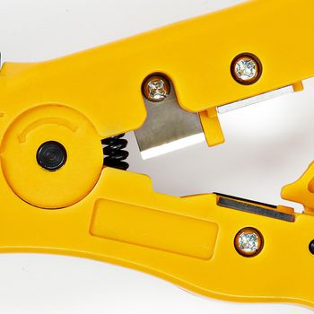 CSGG49520YE Kabelstriptang | stripping tool | abs / staal | geel / zwart Product foto