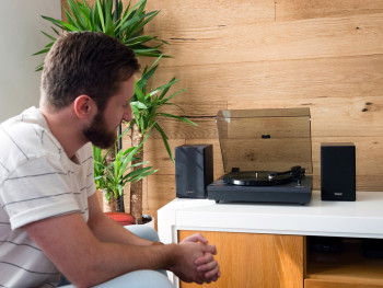LS-300BK Platenspeler met bluetooth® en twee externe luidsprekers zwart Product foto