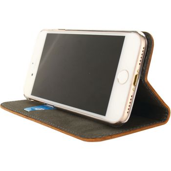 MOB-22707 Smartphone premium magnet book case apple iphone 7 / apple iphone 8 bruin In gebruik foto